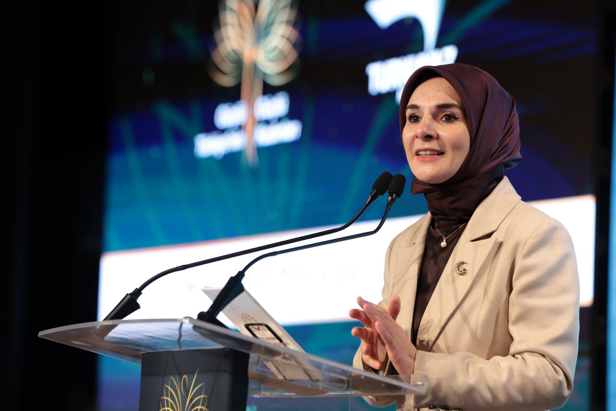 M A R T A Y I Y A S L I V E E N G E L L I A Y L I K L A R I H E S A 1196724 355856